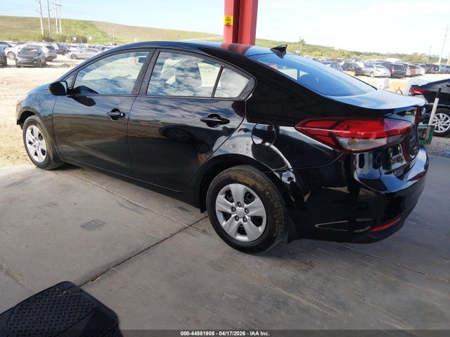 2017 Kia Forte Lx მანქანა იყიდება აუქციონზე, vin: 3KPFK4A70HE104434, აუქციონის ნომერი: 44881908