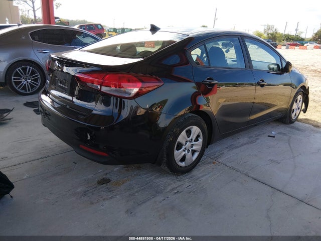 2017 Kia Forte Lx მანქანა იყიდება აუქციონზე, vin: 3KPFK4A70HE104434, აუქციონის ნომერი: 44881908