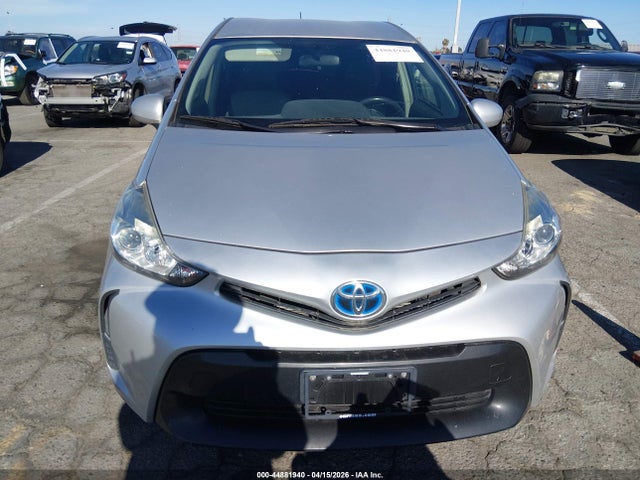 JTDZN3EUXFJ039509 Toyota Prius V Two