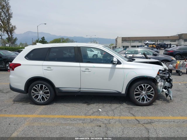 JA4AD3A31JZ039934 Mitsubishi Outlander Se