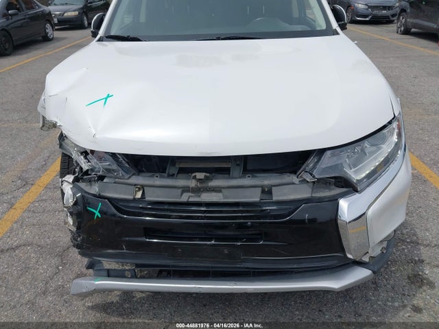 JA4AD3A31JZ039934 Mitsubishi Outlander Se