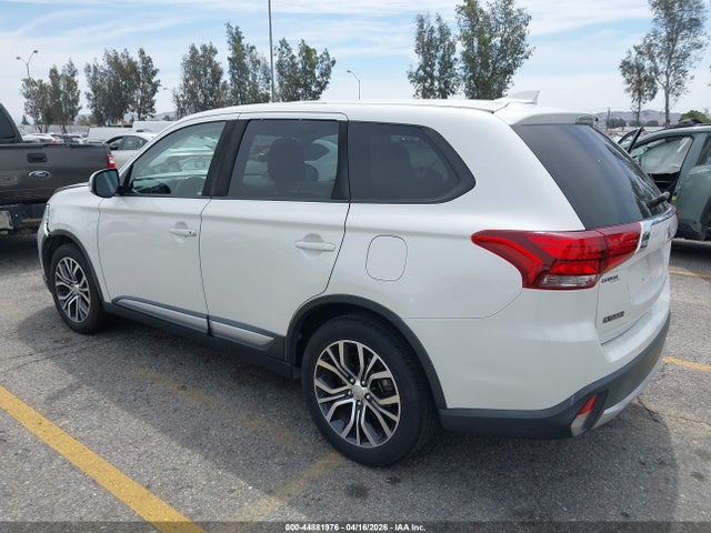 JA4AD3A31JZ039934 Mitsubishi Outlander Se