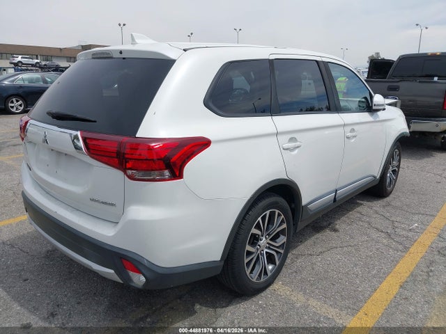 JA4AD3A31JZ039934 Mitsubishi Outlander Se