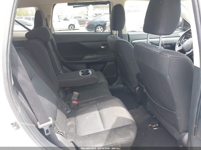 JA4AD3A31JZ039934 Mitsubishi Outlander Se