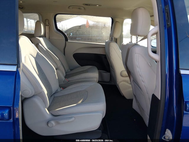 2C4RC1H70JR276238 Chrysler Pacifica Hybrid Touring Plus
