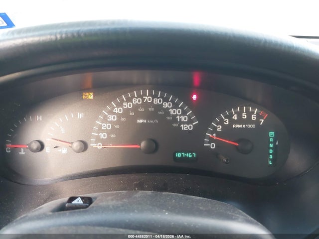 44882011 :رقم المزاد ، 2C3HD46J3XH594320 vin ، 1999 Chrysler Concorde Lx مزاد بيع