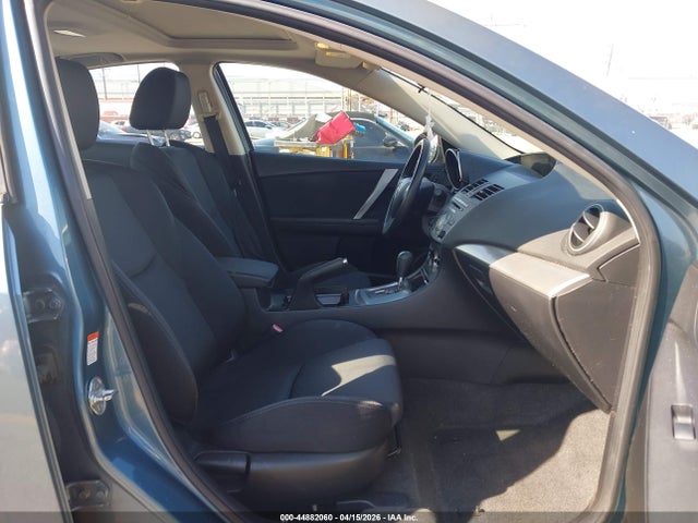 2011 Mazda Mazda3 S Sport მანქანა იყიდება აუქციონზე, vin: JM1BL1U65B1400928, აუქციონის ნომერი: 44882060