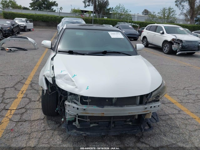 Scion TC 2016 JTKJF5C75GJ014708 Image 13