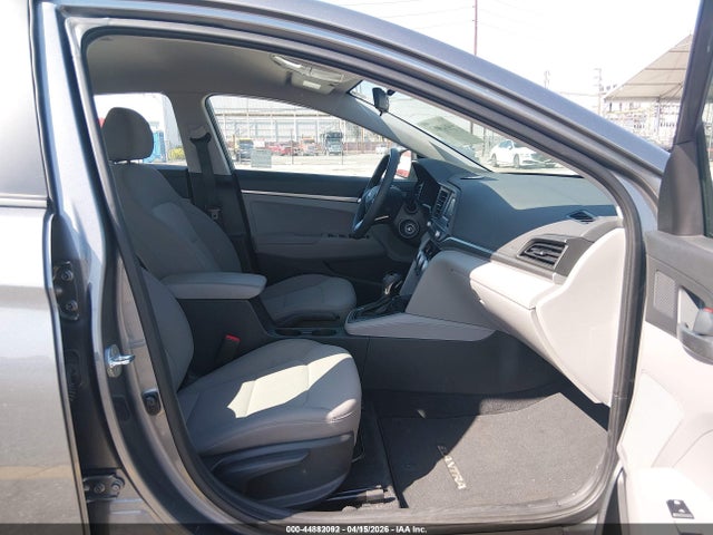 2019 HYUNDAI ELANTRA 5NPD74LF7KH497056 Photo 4