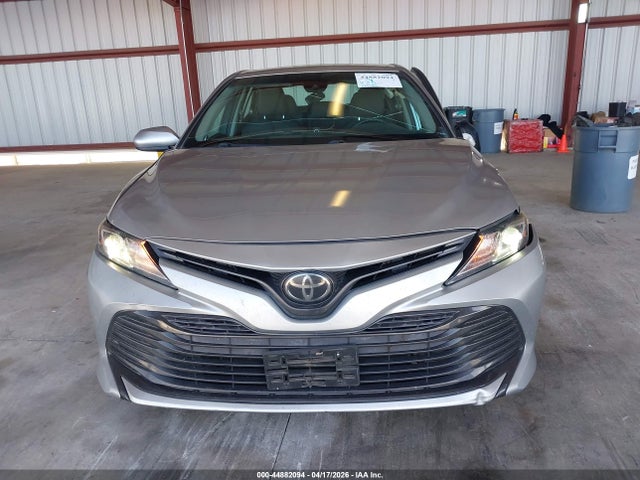 4T1B11HK2JU590306 Toyota CAMRY LE