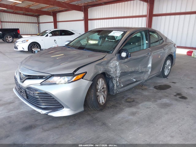 4T1B11HK2JU590306 Toyota CAMRY LE