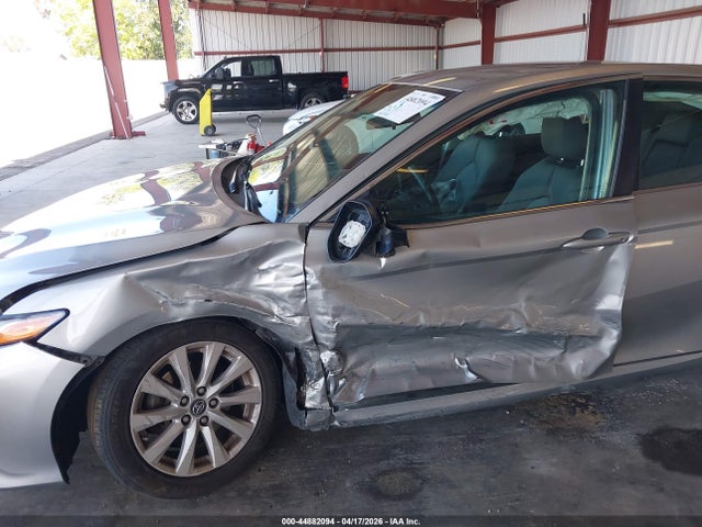 4T1B11HK2JU590306 Toyota CAMRY LE