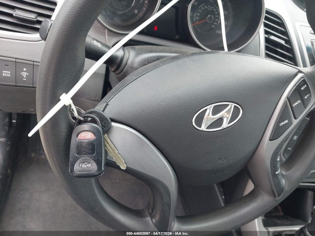 Продажа на аукционе авто 2015 Hyundai Elantra Se, vin: 5NPDH4AE1FH600226, номер лота: 44882097