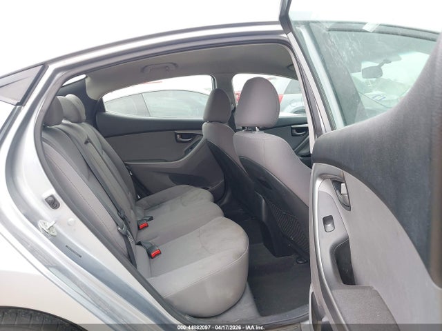 Продажа на аукционе авто 2015 Hyundai Elantra Se, vin: 5NPDH4AE1FH600226, номер лота: 44882097