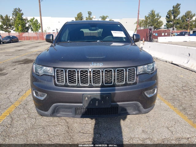 1C4RJEAGXHC855814 Jeep Grand Cherokee Laredo 4x2