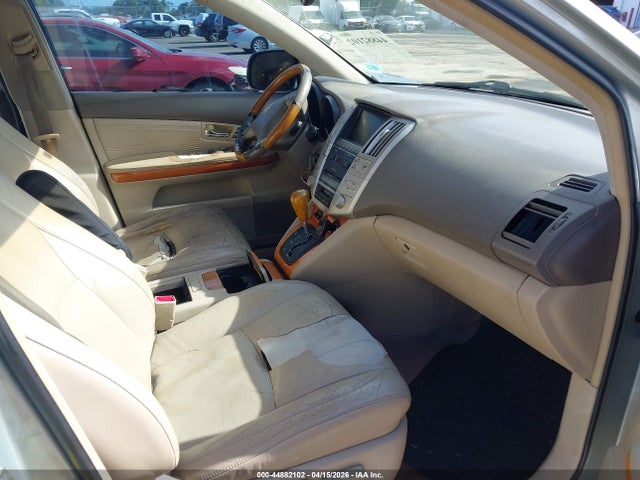 44882102 :رقم المزاد ، 2T2GA31U25C026137 vin ، 2005 Lexus Rx 330 مزاد بيع