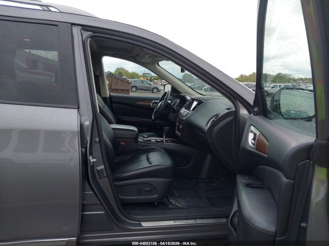 44882106 :رقم المزاد ، 5N1DR2MM8KC640163 vin ، 2019 Nissan Pathfinder Platinum مزاد بيع