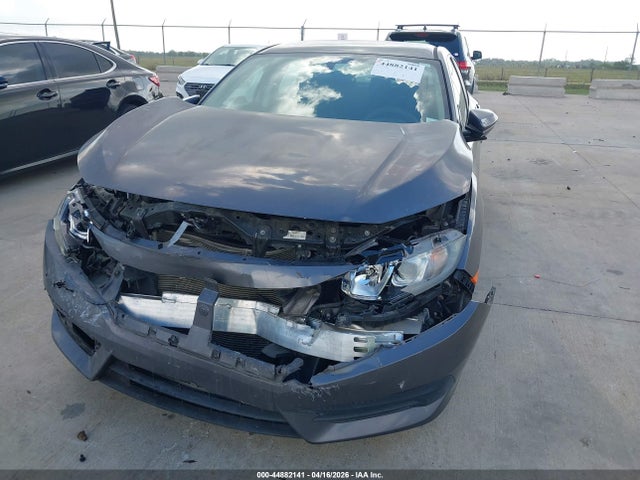 2HGFC2F54JH576379 Honda Civic Lx