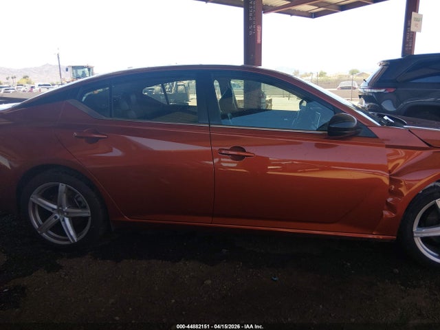 1N4BL4CV6NN349565 Nissan Altima Sr Fwd