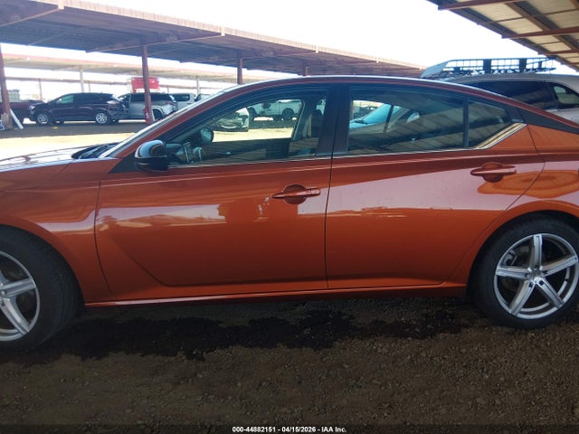 1N4BL4CV6NN349565 Nissan Altima Sr Fwd