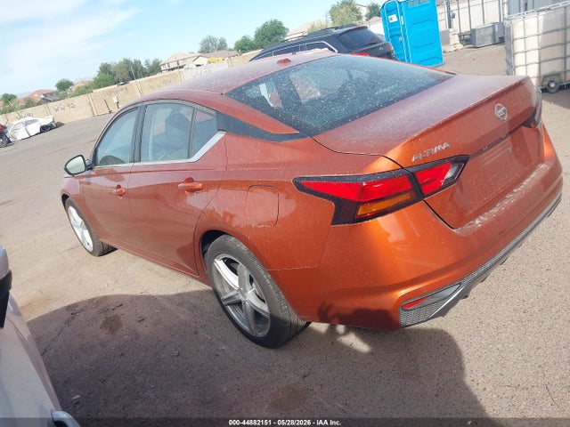 1N4BL4CV6NN349565 Nissan Altima Sr Fwd