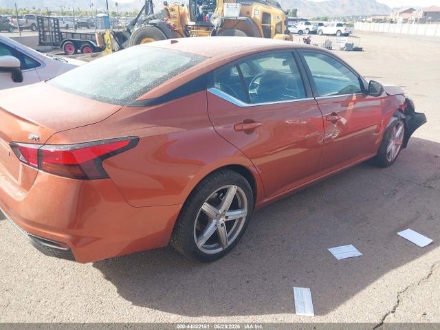 1N4BL4CV6NN349565 Nissan Altima Sr Fwd