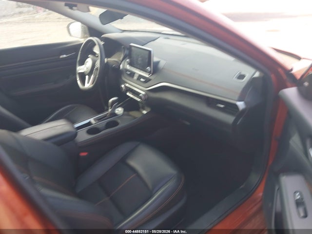 1N4BL4CV6NN349565 Nissan Altima Sr Fwd