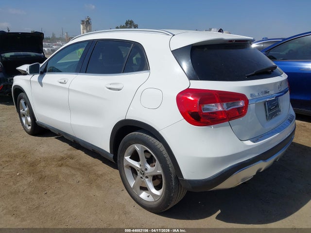 WDCTG4EB1KU018216 Mercedes-Benz GLA 250