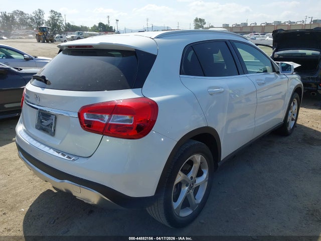 WDCTG4EB1KU018216 Mercedes-Benz GLA 250