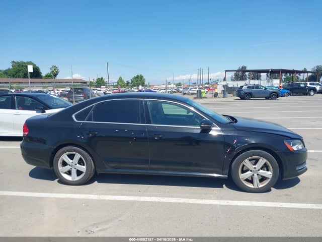 2012 Volkswagen Passat 2.5l Se მანქანა იყიდება აუქციონზე, vin: 1VWBP7A32CC009093, აუქციონის ნომერი: 44882157