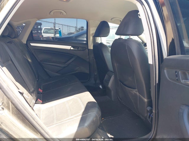 2012 Volkswagen Passat 2.5l Se მანქანა იყიდება აუქციონზე, vin: 1VWBP7A32CC009093, აუქციონის ნომერი: 44882157