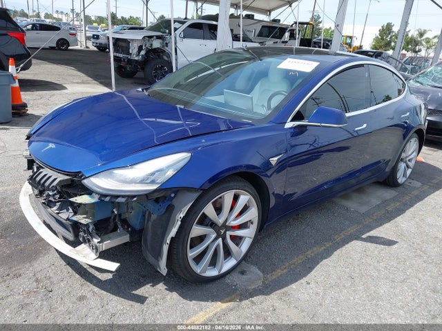Tesla Model 3 Long Range/performance 2018 5YJ3E1EB9JF081050 Image 2