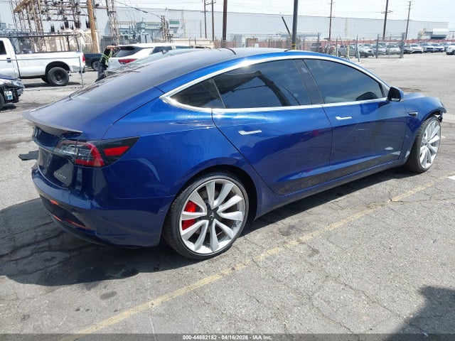 Tesla Model 3 Long Range/performance 2018 5YJ3E1EB9JF081050 Image 4