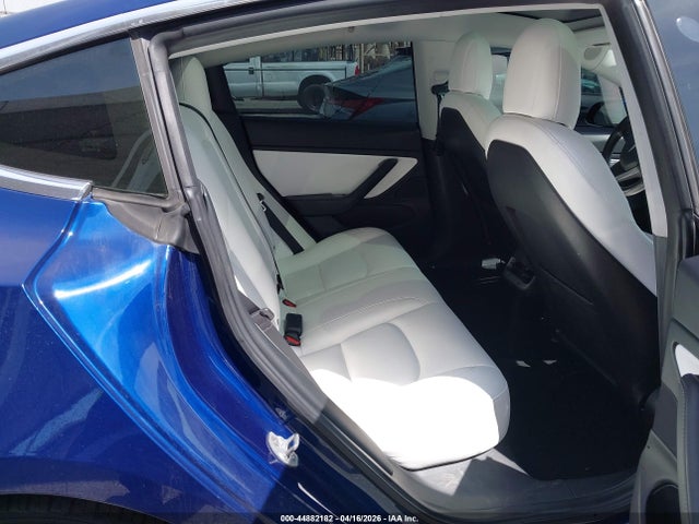 Tesla Model 3 Long Range/performance 2018 5YJ3E1EB9JF081050 Image 8