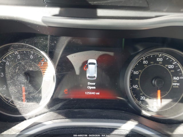 44882196 :رقم المزاد ، 1C4PJMBS3HW613143 vin ، 2017 Jeep Cherokee Trailhawk 4x4 مزاد بيع
