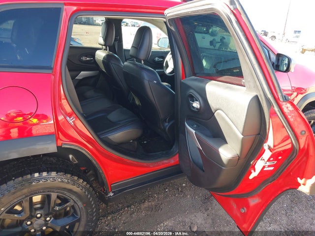44882196 :رقم المزاد ، 1C4PJMBS3HW613143 vin ، 2017 Jeep Cherokee Trailhawk 4x4 مزاد بيع