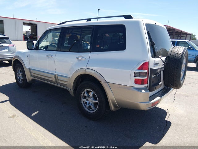 2002 MITSUBISHI MONTERO JA4MW51R32J008577 Photo 2