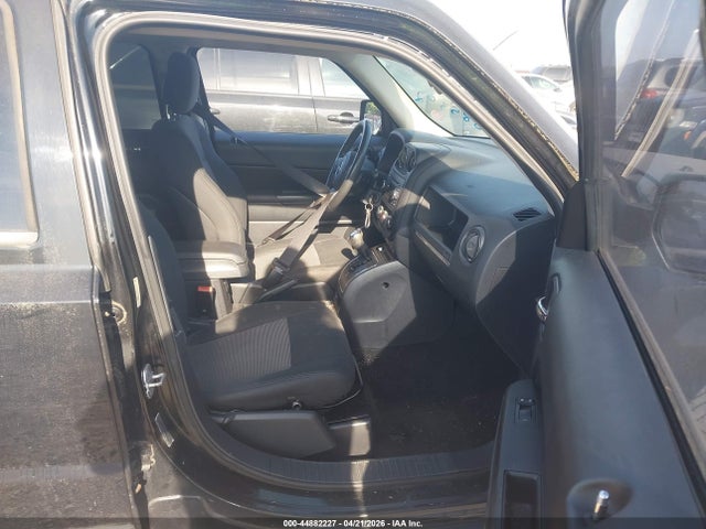 44882227 :رقم المزاد ، 1C4NJPFB0CD685392 vin ، 2012 Jeep Patriot Latitude مزاد بيع