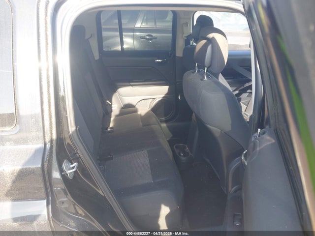 44882227 :رقم المزاد ، 1C4NJPFB0CD685392 vin ، 2012 Jeep Patriot Latitude مزاد بيع
