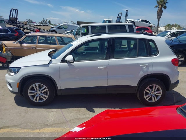 WVGBV7AX2HK023421 Volkswagen Tiguan 2.0t/2.0t S