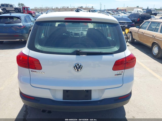 WVGBV7AX2HK023421 Volkswagen Tiguan 2.0t/2.0t S