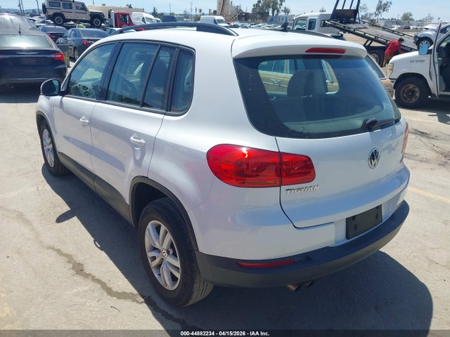 WVGBV7AX2HK023421 Volkswagen Tiguan 2.0t/2.0t S