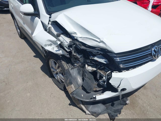 WVGBV7AX2HK023421 Volkswagen Tiguan 2.0t/2.0t S