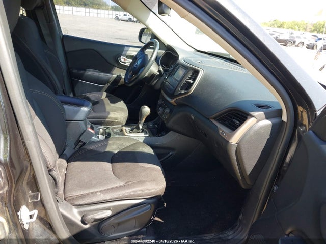 2016 Jeep Cherokee Latitude მანქანა იყიდება აუქციონზე, vin: 1C4PJMCB3GW341710, აუქციონის ნომერი: 44882248