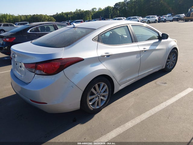 44882282 :رقم المزاد ، 5NPDH4AE0FH593852 vin ، 2015 Hyundai Elantra Se مزاد بيع