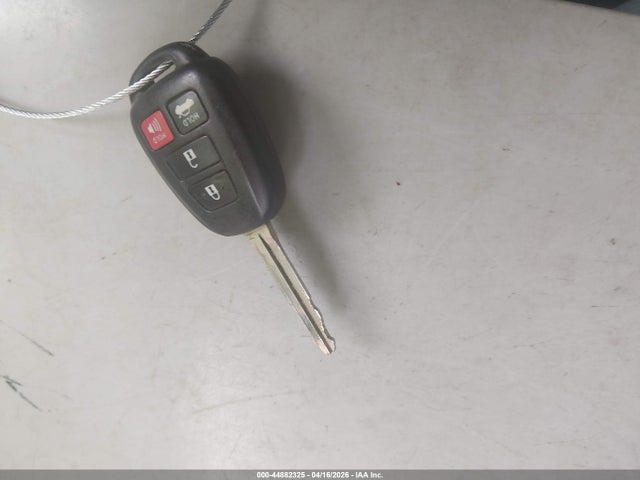 5YFBURHE2GP375258 Toyota COROLLA LE