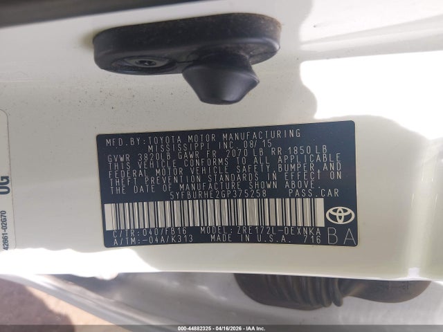 5YFBURHE2GP375258 Toyota COROLLA LE