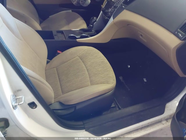 2011 HYUNDAI SONATA 5NPEB4AC7BH258117 Photo 4