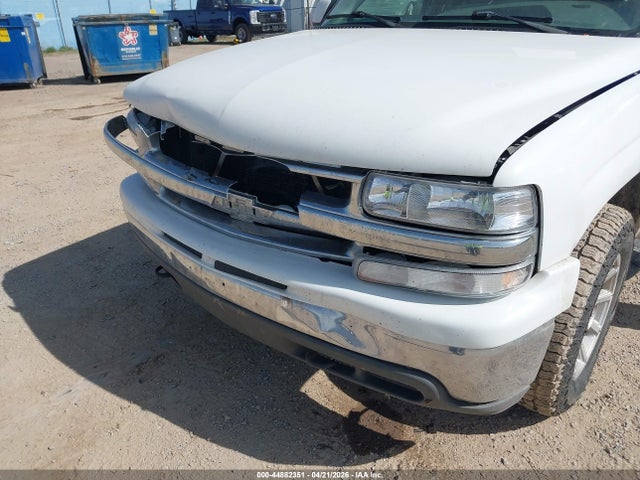2002 Chevrolet Suburban 1500 Lt მანქანა იყიდება აუქციონზე, vin: 3GNFK16T42G232781, აუქციონის ნომერი: 44882351