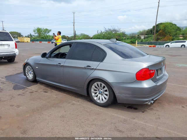 2009 BMW 328I WBAPH77509NM28651 Photo 2
